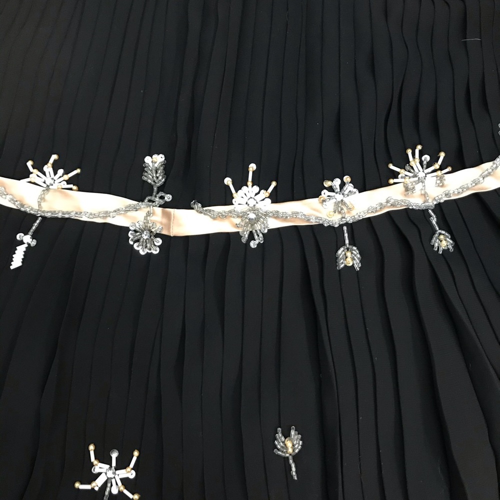 Moda Black Pleated Beaded Skirt. Sz. 6. NWOT - Picture 5 of 6